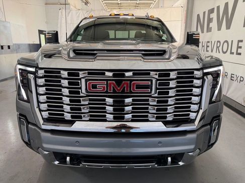 New 2026 GMC Sierra 2500 Denali w/ Denali Reserve Package AWD/4WD image 38