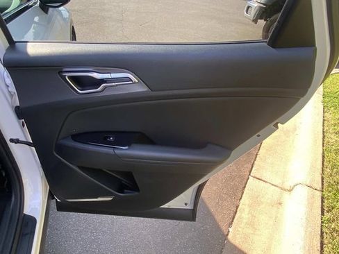 Used 2023 Kia Sportage SX FWD image 35