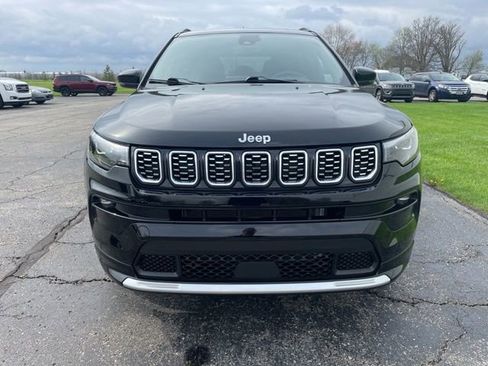 Used 2024 Jeep Compass Limited w/ Elite Group image 2
