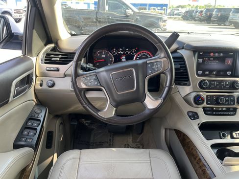 Used 2015 GMC Yukon Denali w/ Touring Package image 28