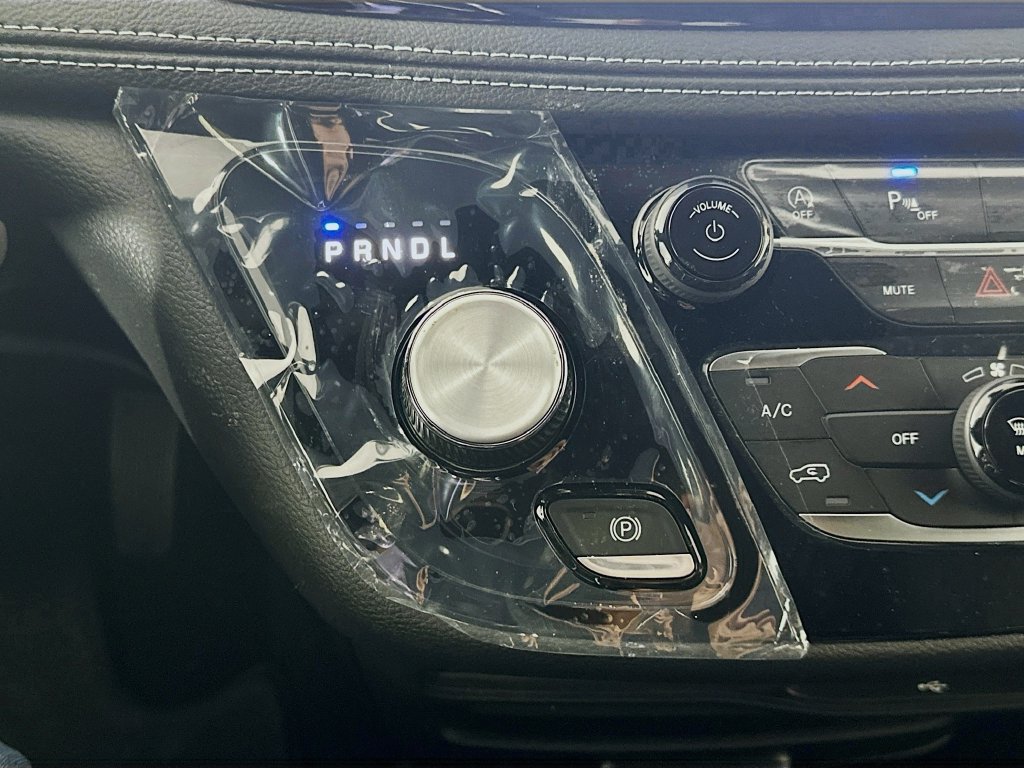 New 2026 Chrysler Pacifica Select AWD/4WD image 12
