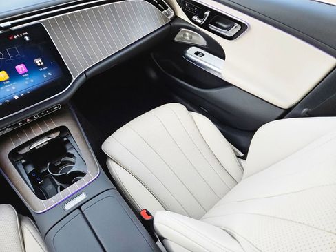 New 2026 Mercedes-Benz E 350 4MATIC Sedan image 15