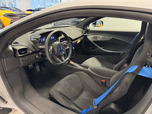 New 2026 McLaren Artura image 9