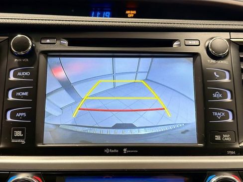 Used 2015 Toyota Highlander Limited Platinum image 12