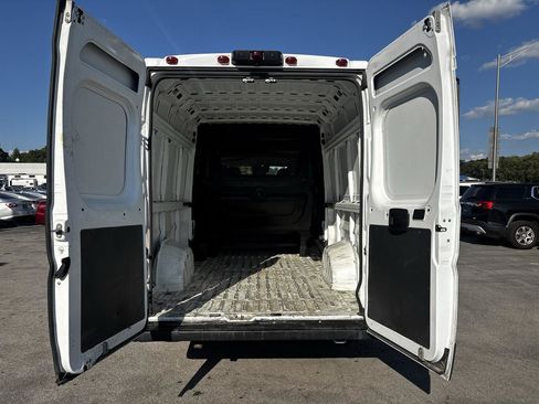 Used 2023 RAM ProMaster 3500 w/ Crew Van Package FWD image 16