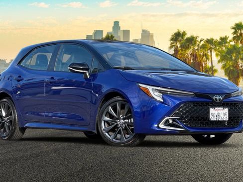 Certified 2024 Toyota Corolla XSE FWD image 2