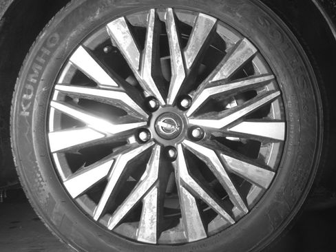 Used 2025 Nissan Altima 2.5 SV FWD image 13