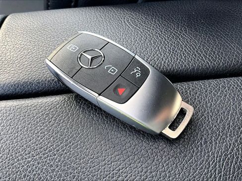 Used 2023 Mercedes-Benz GLS 450 4MATIC image 14