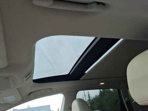 Used 2023 Nissan Murano Platinum w/ Cargo Package image 11