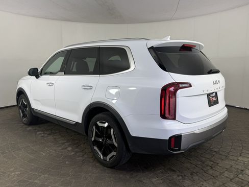 Used 2025 Kia Telluride S FWD image 5