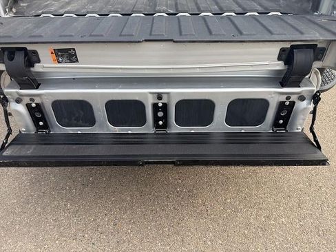 Used 2019 GMC Sierra 1500 SLT w/ SLT Premium Package AWD/4WD image 13