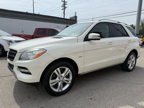Used 2012 Mercedes-Benz ML 350 BlueTEC 4MATIC image 2