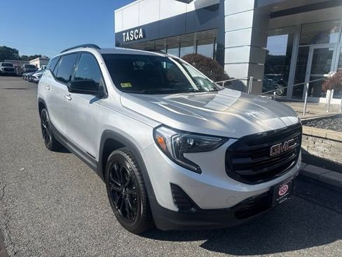 Used 2021 GMC Terrain SLE w/ Driver Convenience Package AWD/4WD image 1