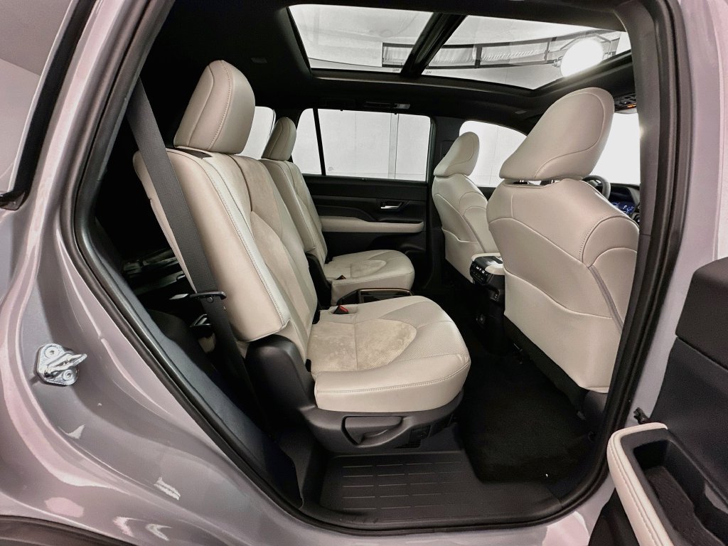 Certified 2026 Toyota Grand Highlander AWD Hybrid image 28