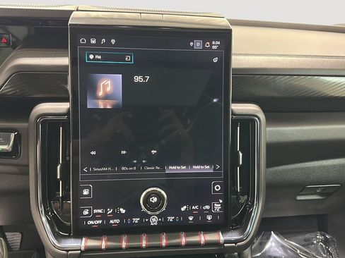 Used 2025 GMC Yukon AT4 w/ AT4 Premium Plus Package AWD/4WD image 12