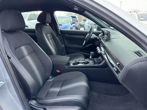 Used 2025 Honda Civic Sport image 15