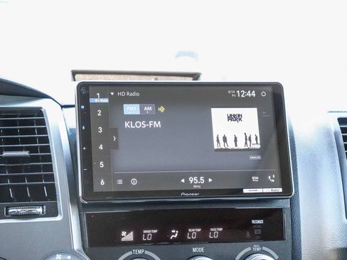 Used 2016 Toyota Sequoia Limited w/ Safety & Convenience Package AWD/4WD image 17