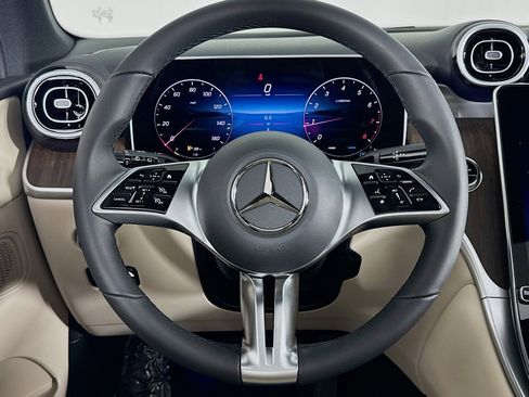 New 2026 Mercedes-Benz GLC 300 image 17