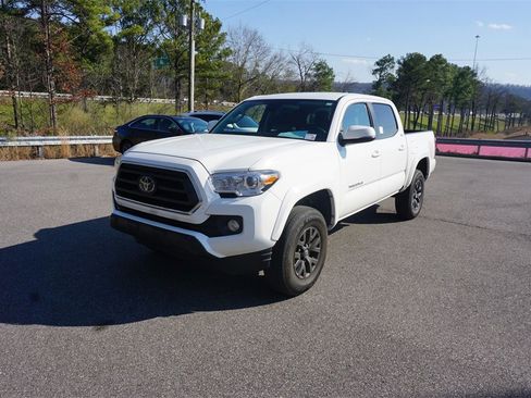 Used 2023 Toyota Tacoma SR5 w/ Technology Package image 23