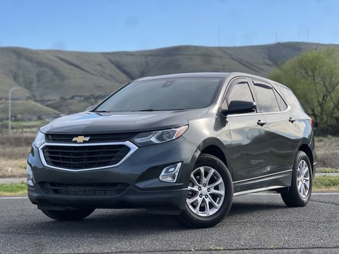 Used 2020 Chevrolet Equinox LT FWD image 1