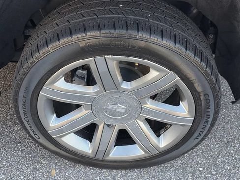 Used 2019 Cadillac Escalade Luxury RWD image 41