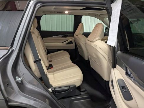 Used 2023 INFINITI QX60 Luxe w/ Performance Audio Package AWD/4WD image 28