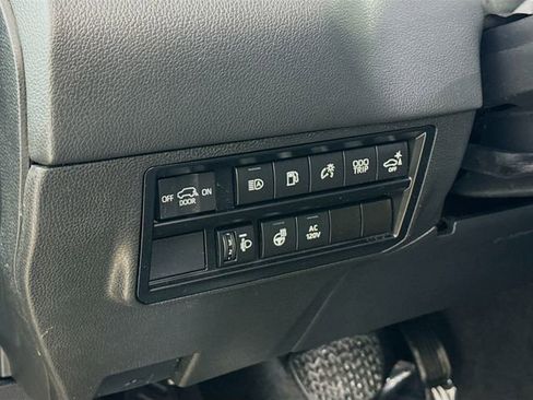 Used 2023 Toyota Sequoia Limited image 10