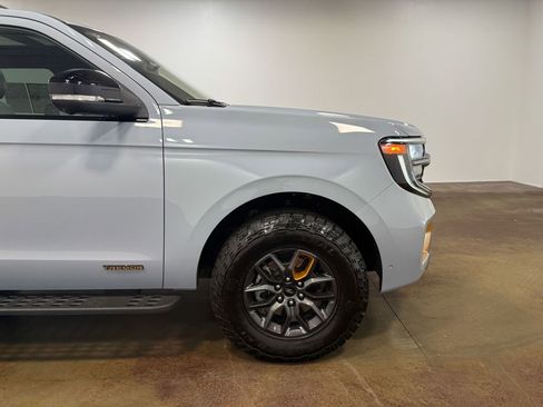 Used 2025 Ford Expedition Tremor image 31
