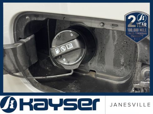 Used 2024 Kia Carnival SX Prestige image 39