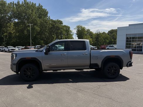 New 2026 GMC Sierra 2500 AT4 w/ AT4 Premium Plus Package AWD/4WD image 2