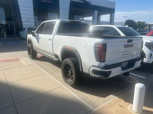 Used 2024 GMC Sierra 2500 AT4 w/ AT4 Premium Plus Package AWD/4WD image 2