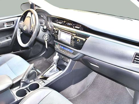 Used 2014 Toyota Corolla S image 28