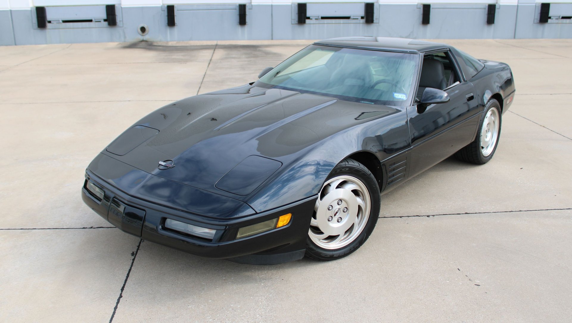 Used 1994 Chevrolet Corvette Coupe RWD image 2
