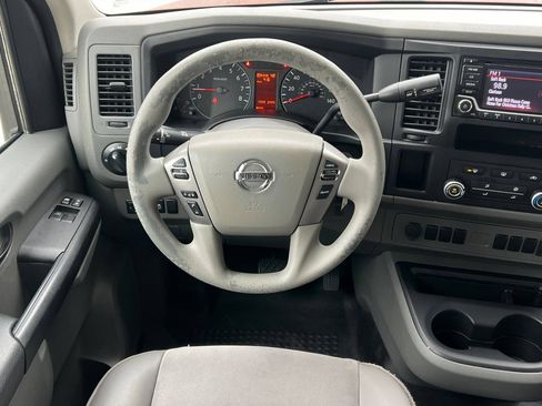 Used 2018 Nissan NV 3500 S RWD image 17