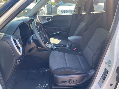 Used 2021 Kia Soul S FWD image 16