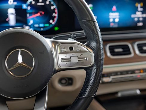 Used 2023 Mercedes-Benz GLS 450 4MATIC w/ AMG Line Exterior image 29
