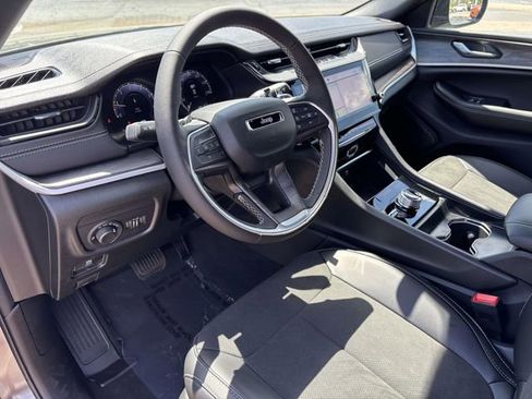 New 2026 Jeep Grand Cherokee Altitude AWD/4WD image 15