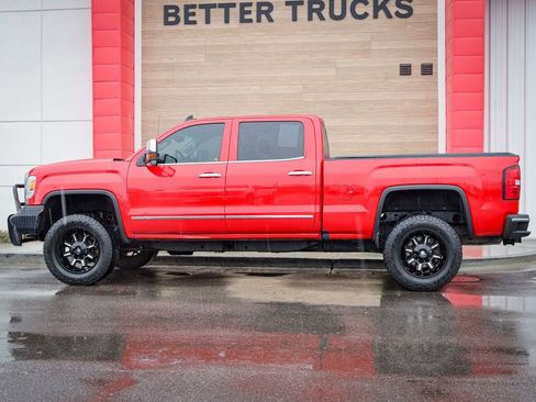 Used 2018 GMC Sierra 2500 SLT w/ Duramax Plus Package AWD/4WD image 8