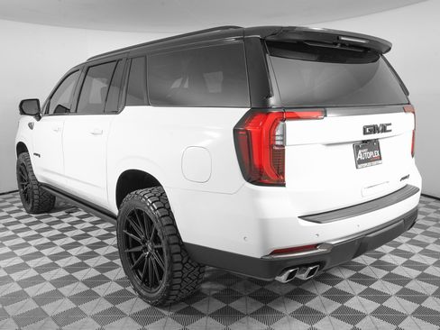 Used 2026 GMC Yukon XL AT4 Ultimate image 8