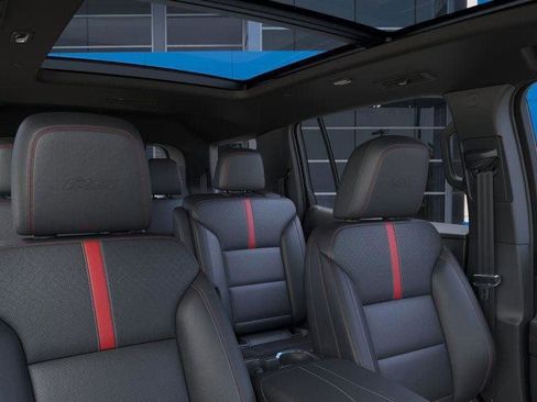 Used 2026 Chevrolet Traverse RS image 25