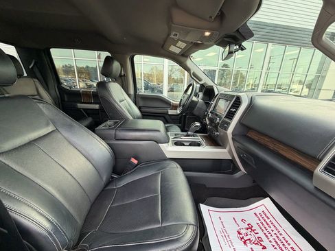 Used 2019 Ford F150 Lariat image 16