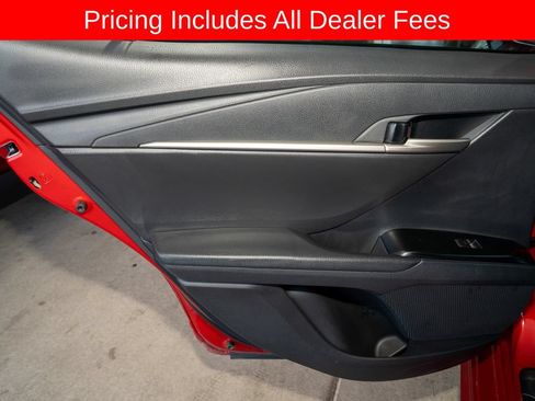 Used 2025 Toyota Camry SE FWD image 9
