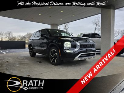 Used 2024 Mitsubishi Outlander SE Black Edition