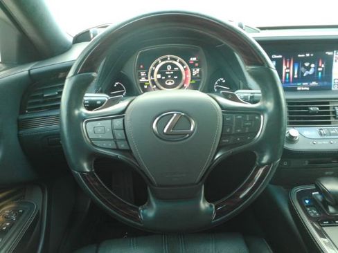 Used 2018 Lexus LS 500 w/ Interior Upgrade Package image 31