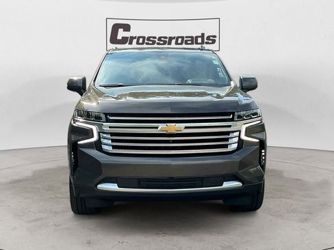 Used 2021 Chevrolet Suburban High Country w/ Premium Package AWD/4WD image 8