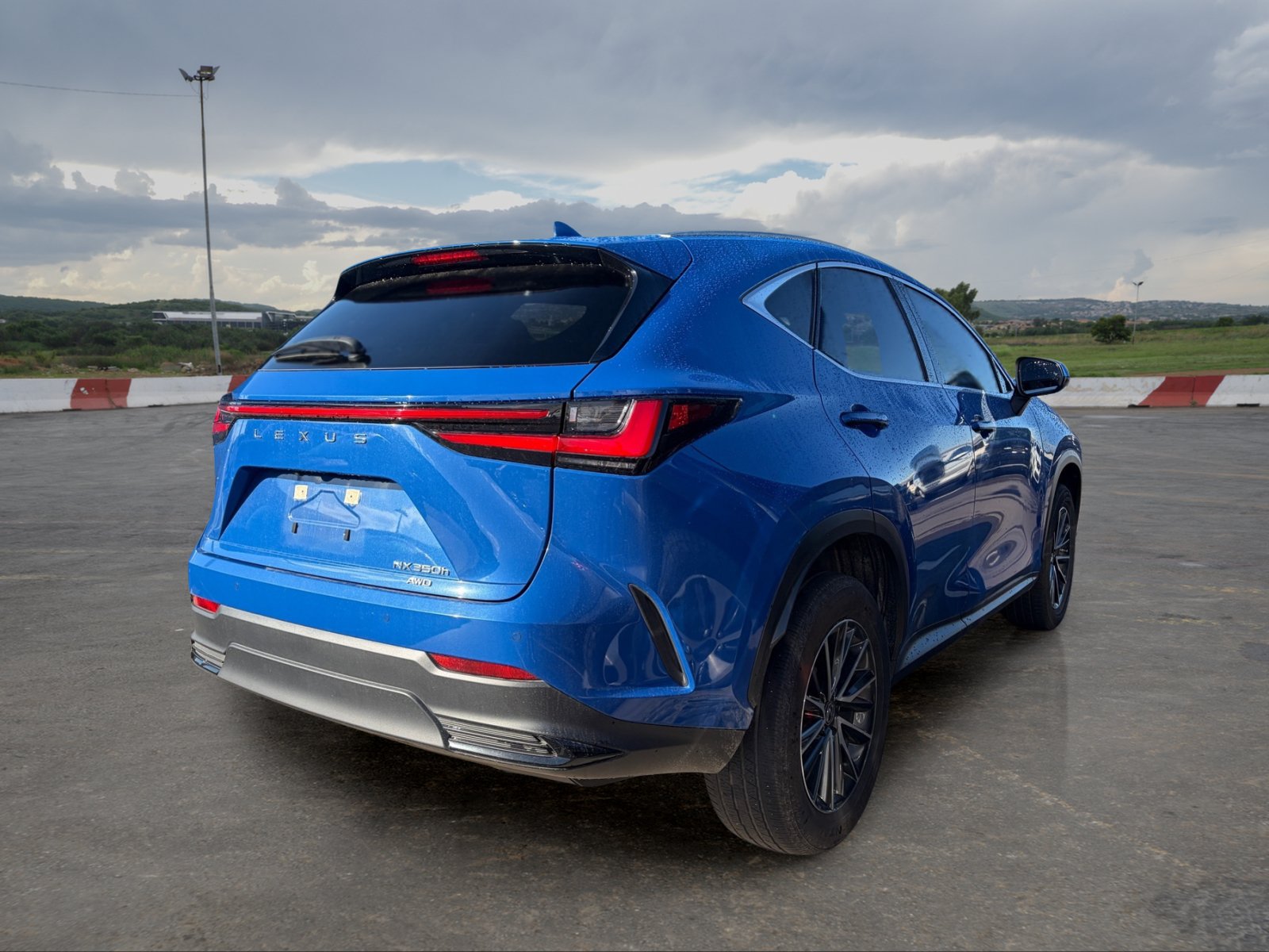 Used 2022 Lexus NX 350h AWD image 4