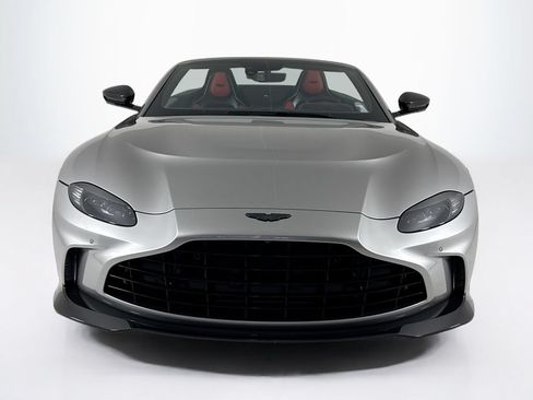 Used 2023 Aston Martin V12 Vantage Roadster RWD image 8