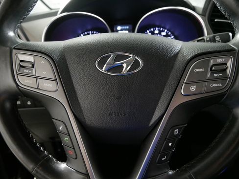 Used 2015 Hyundai Santa Fe Limited w/ Option Group 04 FWD image 25