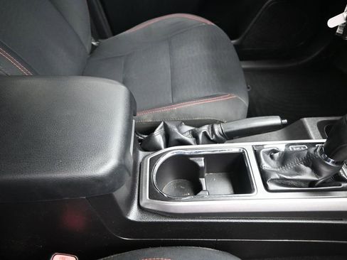 Used 2016 Toyota Tacoma SR5 w/ Towing Package image 28