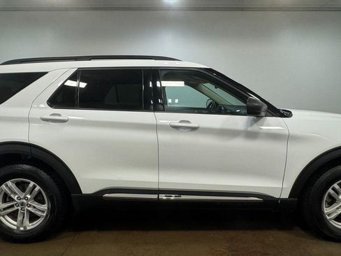 Used 2023 Ford Explorer XLT w/ Equipment Group 202A image 32